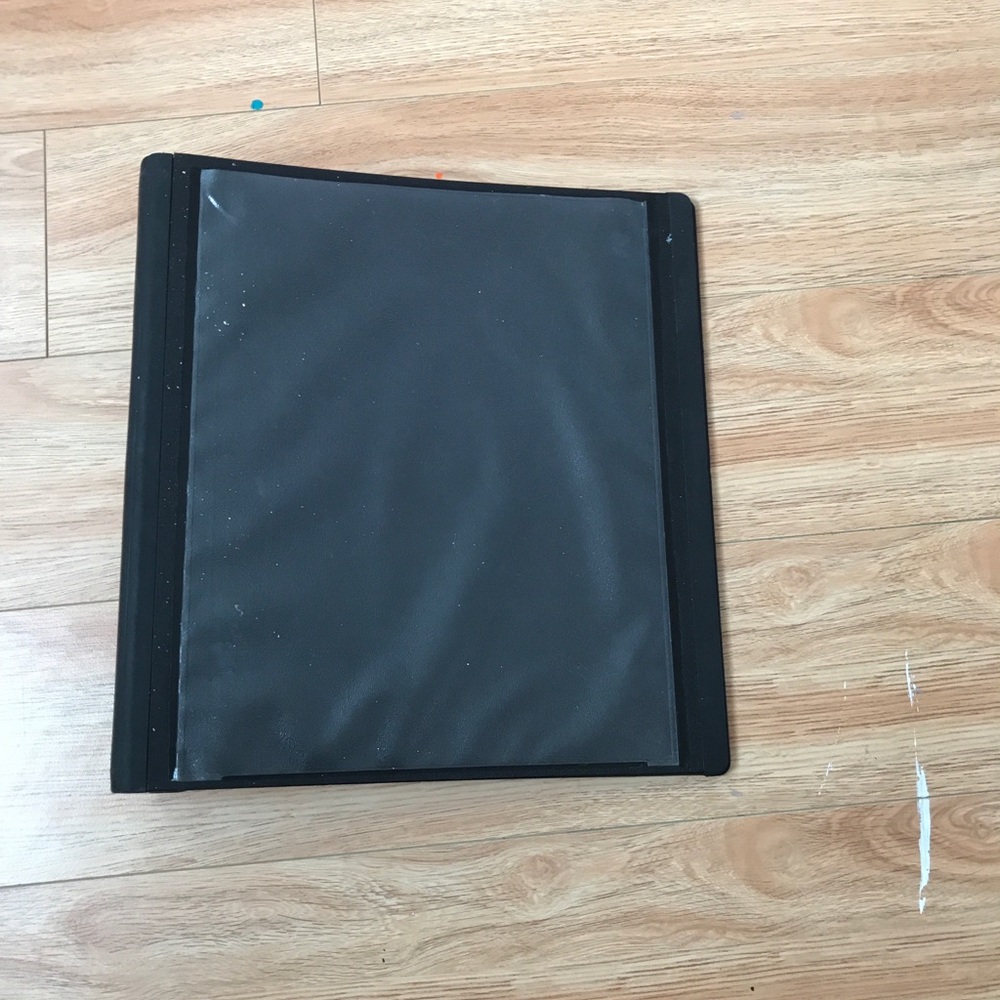Staples 1.5 inch binder
